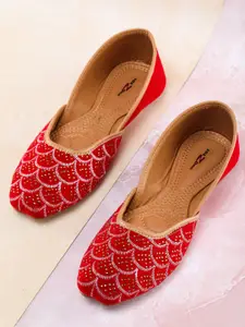 Shezone Women Embellished Ethnic Mojaris