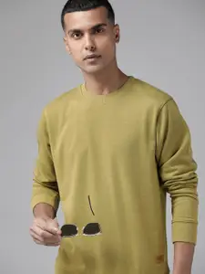 The Roadster Lifestyle Co. Men Solid Knitted Sweatshirt