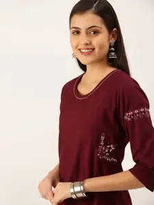 SHOWOFF Women Magenta & Multicoloured Thread Work Floral Kurta