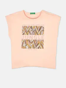 United Colors of Benetton Girls Peach-Coloured Printed Applique T-shirt
