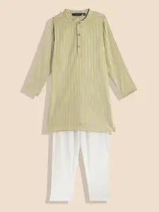 House of Pataudi Boys Green Self Design Kurta with Pyjamas