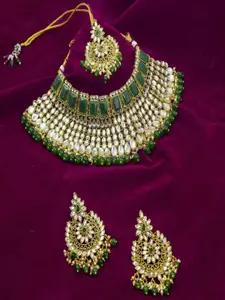 SAIYONI Gold-Plated Kundan Choker Necklace Earring With Maang Tikka