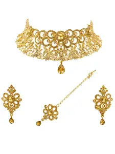 SAIYONI Gold-Plated AD-Studded Floral Design Choker Necklace Earring With Maangtikka Jewellery Set