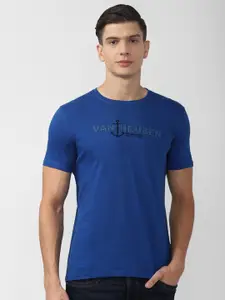 V Dot Men Blue Typography Printed Slim Fit T-shirt