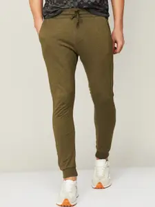 Fame Forever by Lifestyle Men Olive Green Solid Pure Cotton Joggers