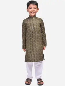 NAMASKAR Boys Green Self-Design Linen-Cotton Kurta with Churidar