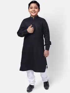 NAMASKAR Boys Cotton Solid Kurta with Churidar