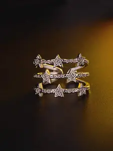 Unwind by Yellow Chimes Silver-Plated & White Crystal Studded Finger Ring