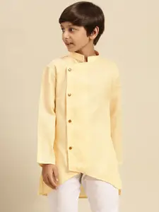 Sanwara Boys Peach-Coloured Embroidered Keyhole Neck Cold-Shoulder Sleeves Gotta Patti Pastels Kurta