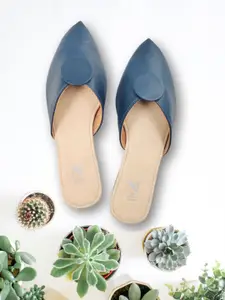 THE MADRAS TRUNK Women Beige Mules Flats