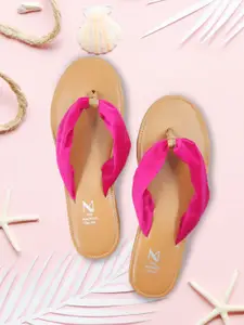 THE MADRAS TRUNK Women Tan Open Toe Flats