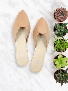 THE MADRAS TRUNK Women Beige Mules with Bows Flats