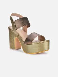 VALIOSAA Gold-Toned Party Block Sandals with Buckles