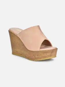 VALIOSAA Peach-Coloured Wedge Peep Toes