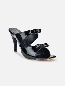 VALIOSAA Black Pumps with Bows
