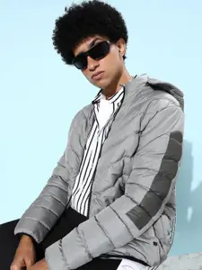 The Roadster Lifestyle Co. Men Grey Solid Hooded Puffer Jacket