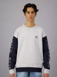 FREESOUL Men White Colourblocked Sweatshirt