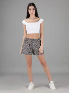 wHAT'S DOwn Women Black & Cream-Coloured Printed Lounge Shorts