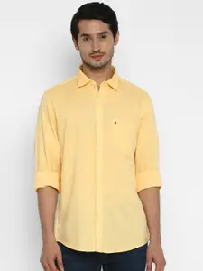 Turtle Men Yellow Slim Fit Casual Shirt