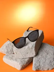 HAUTE SAUCE by  Campus Sutra HAUTE SAUCE by Campus Sutra Women Black Lens & Gold-Toned Butterfly Sunglasses with UV Protected Lens