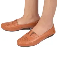 XE Looks Women Tan Printed Ballerinas with Laser Cuts Flats