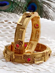 KARATCART Set Of 2 Gold-Plated Kundan Studded Bangles
