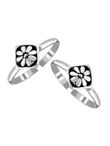 LeCalla Women Set of 2 925 Sterling Silver Antique Oxidized Floral Design Toe Rings