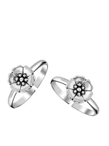 LeCalla Set Of 2 Silver-Toned Flower Shaped Toe Rings