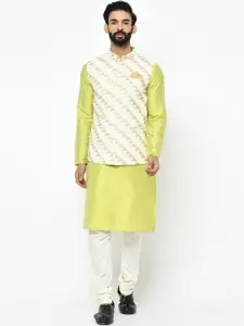 KISAH Men Green Kurta with Churidar