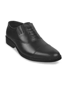 Mochi Mochi Men Black Solid Formal Oxford Shoes