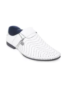 Metro Men White Leather Shoe-Style Sandals