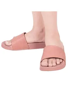 XE Looks Women Pink Sliders