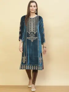 Lakshita Women's Blue Embroidered Flared Sleeves Velvet Kurta