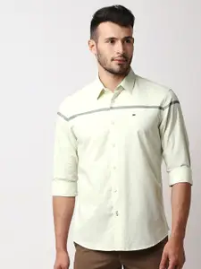 Basics Men Green Solid Slim Fit Casual Shirt