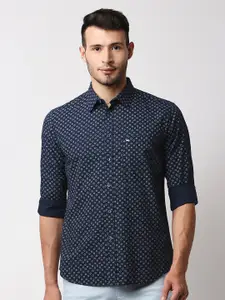 Basics Men Navy Blue Slim Fit Puzzle Print Casual Shirt