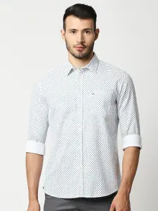 Basics Men White Slim Fit Printed Casual Shirt