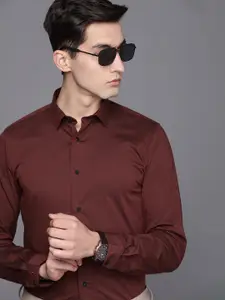 Louis Philippe Ath.Work Louis Philippe Ath Work Men Maroon Super Slim Fit Geometric Printed Semiformal Shirt