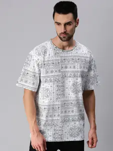 VEIRDO Men White & bright gray Printed High Neck Applique Oversized  T-shirt