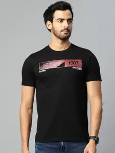 Metronaut Men Black & Maroon Typography Printed T-shirt