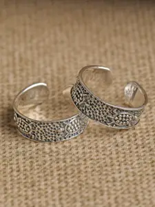 Clara Set Of 2 Oxidized 92.5 Sterling Silver Tortoise-Charm Toe Rings