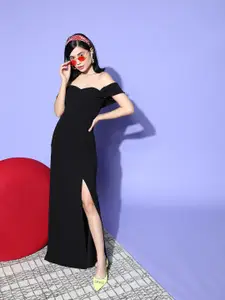 Berrylush Women Classy Black Solid Elevated Gown