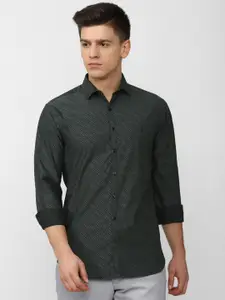 V Dot Men Green Slim Fit Printed Casual Shirt