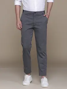 Calvin Klein Jeans Men Grey Original Tapered Fit Chambray Trousers