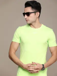 Calvin Klein Jeans Men Fluorescent Green Pure Cotton Applique T-shirt