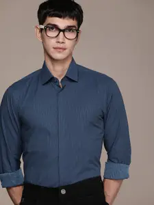 Calvin Klein Jeans Men Navy Blue Slim Fit Printed Casual Shirt