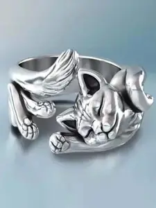 UNIVERSITY TRENDZ Silver-Plated Sleeping Cat Designed Finger Ring