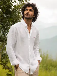 Andamen Men White Classic Casual Shirt