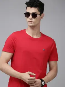 Arrow Men Red Solid Pure Cotton T-shirt