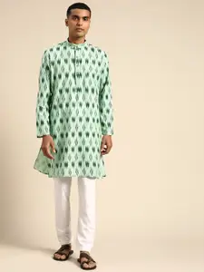 RAJUBHAI HARGOVINDAS Men Green Ethnic Motifs Ikat Printed Pure Cotton Kurta