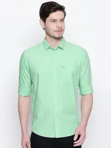 Basics Men Green Slim Fit Cotton Casual Shirt